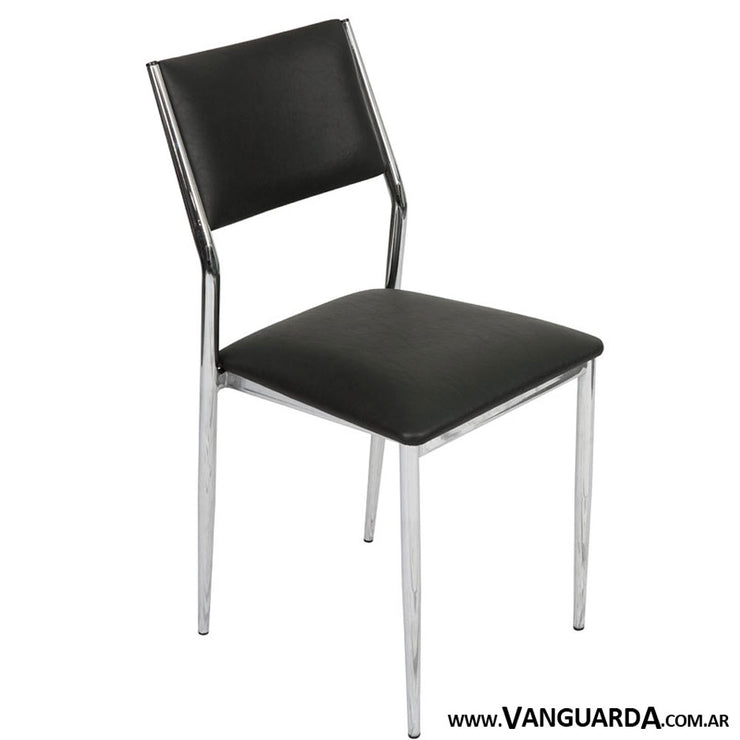 silla de metal con respaldo inclinado