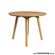 mesa nórdica redonda de madera